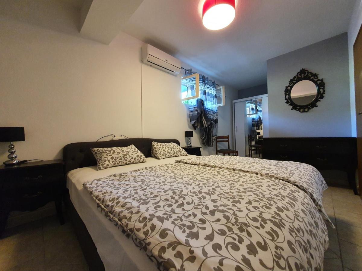 לופאר Apartments Marusic - Kristijan מראה חיצוני תמונה