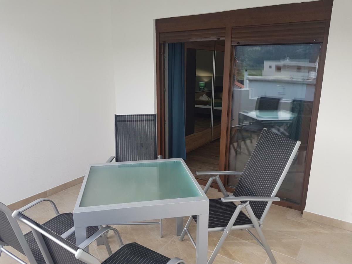 לופאר Apartments Marusic - Kristijan מראה חיצוני תמונה